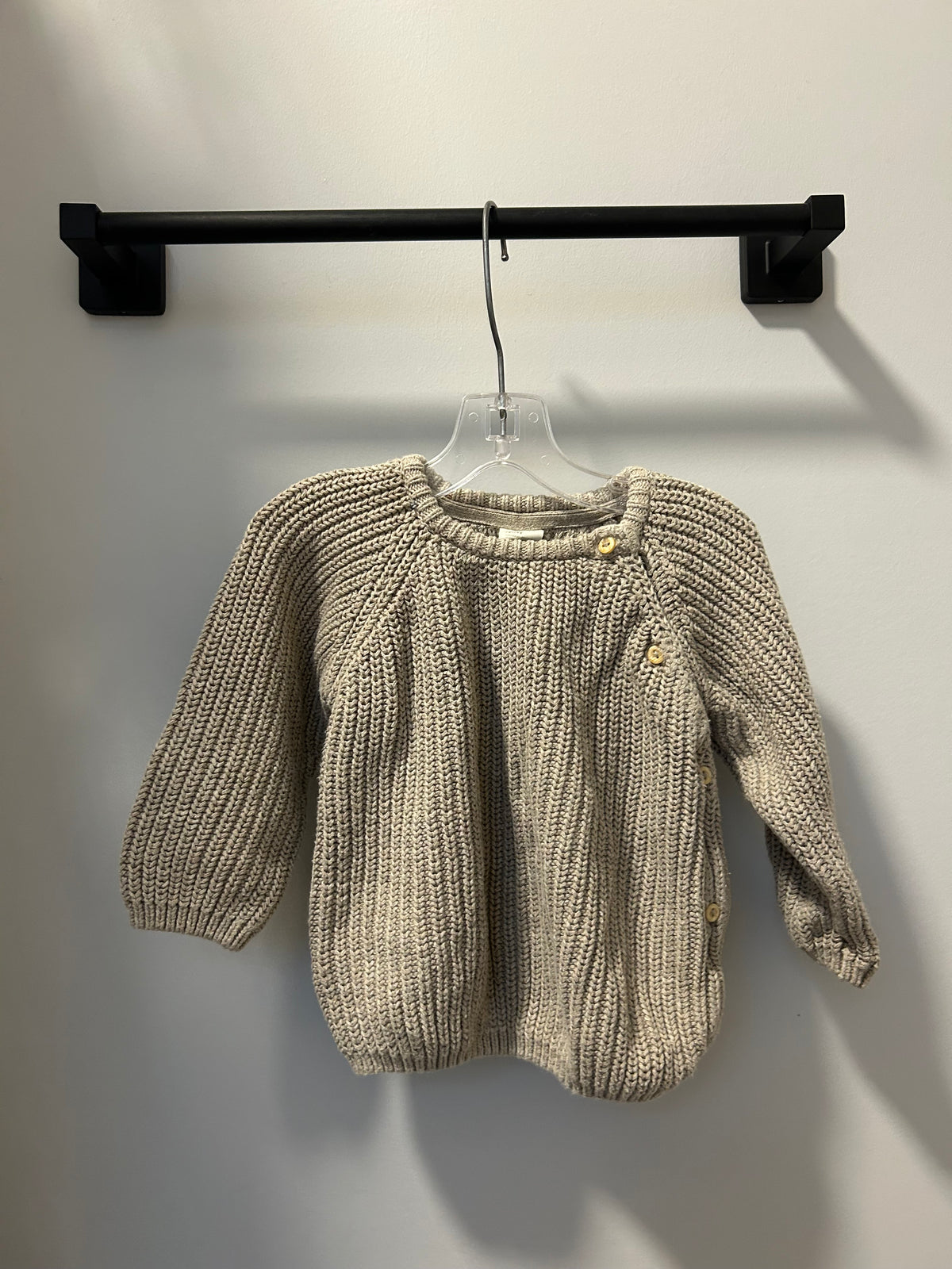 Preloved H&M knit 6-9M